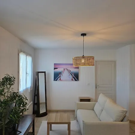 Louane 83 * La Seyne-sur-Mer