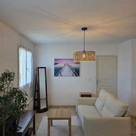 Louane 83 La Seyne-sur-Mer