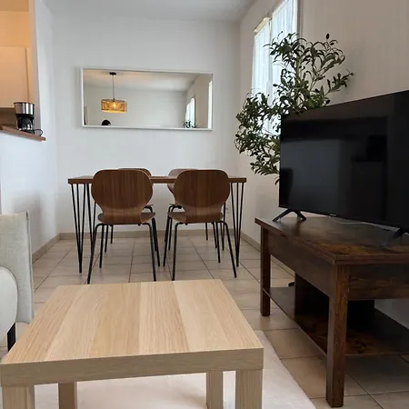 Louane 83 Apartment *
