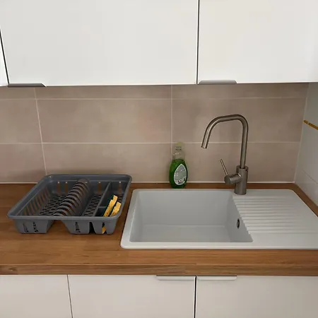 Louane 83 Apartment