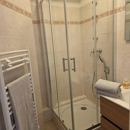 Louane 83 * La Seyne-sur-Mer